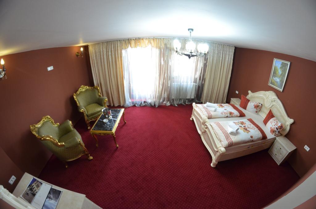 Hotel Le Baron Timisoara Room photo